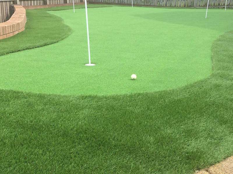 putting-green-initial-image putting-green-initial-image